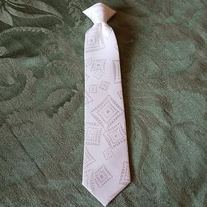 Boys Tie 11 1/8" White w Design